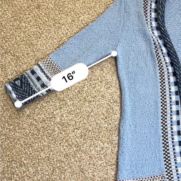 Tribal design loose knit open front cardigan. - Picture 3 of 5